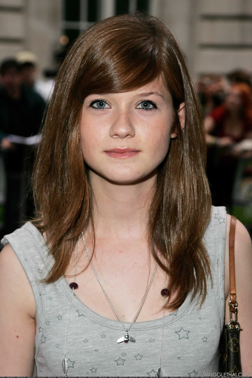 {j[Cg[Bonnie Wright]